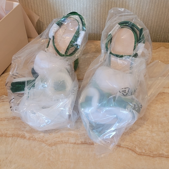 Loeffler Randall Melany Velvet Bow Heeled Platform Sandals - Picture 14 of 17